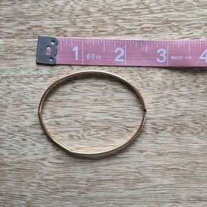 Vintage Gold Hinged-Slide Hollow Bangle